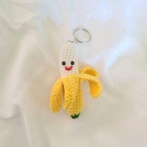 🔆 Handcrafted Crochet Banana Bag Charm Keychain